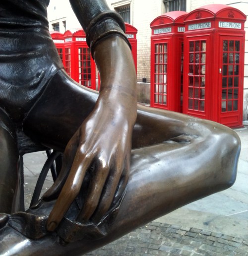 Hands - London - Luciana Franzolin