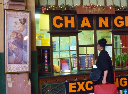 She On The Roads: A Escapa? - Praga - Ísis Fernandes