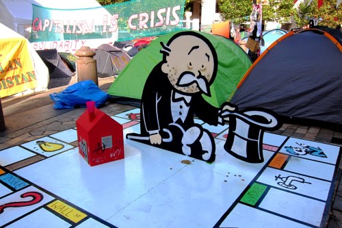 Capitalism crisis (Saint Paul's camp) | London | Jaime Scatena