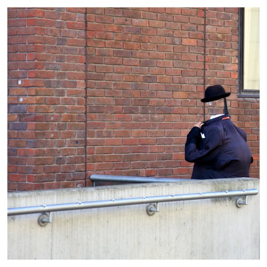 invisible man and the change a body's refractive index  | London | R.Cambusano