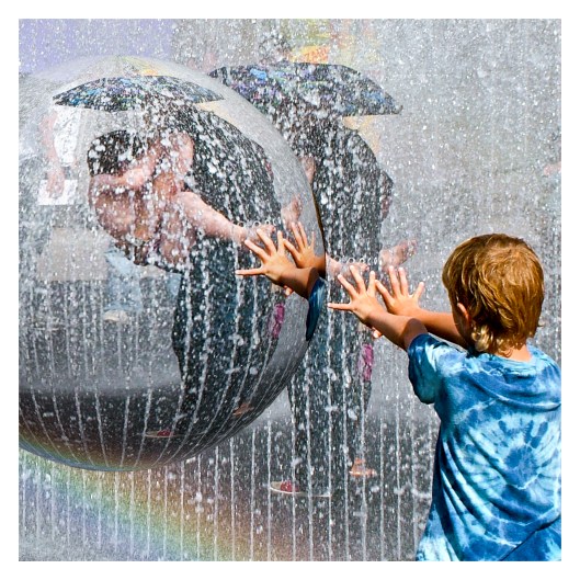 flourish-of-the-hand-that-has-just-caught-a-ball. |  London | R.Cambusano