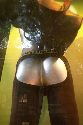 Sort of naked | New York | Jaime Scatena