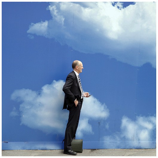 she is not comming  | London  | R.Cambusano