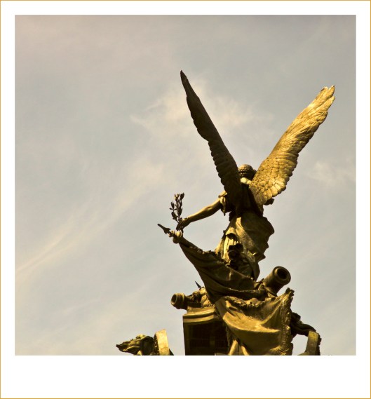 between Heaven and Earth | Jacarei | R.Cambusano