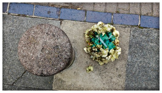 dead flowers | London | R.Cambusano