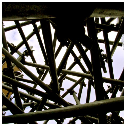 I am inside a very complex structure 1 | London | r.cambusano