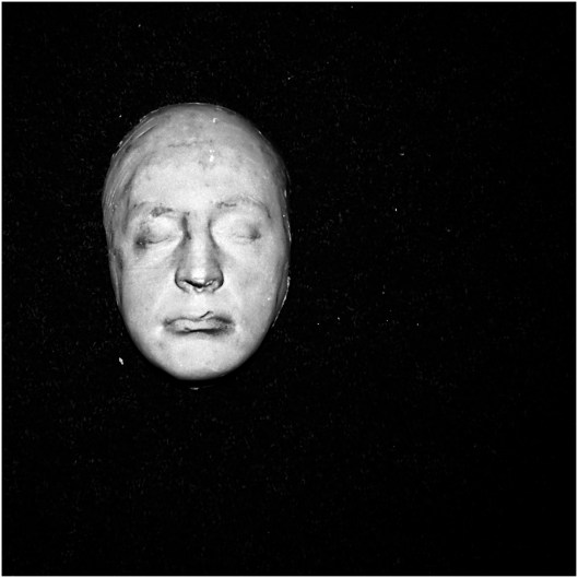 black-and-white-face | London | R.Cambusano